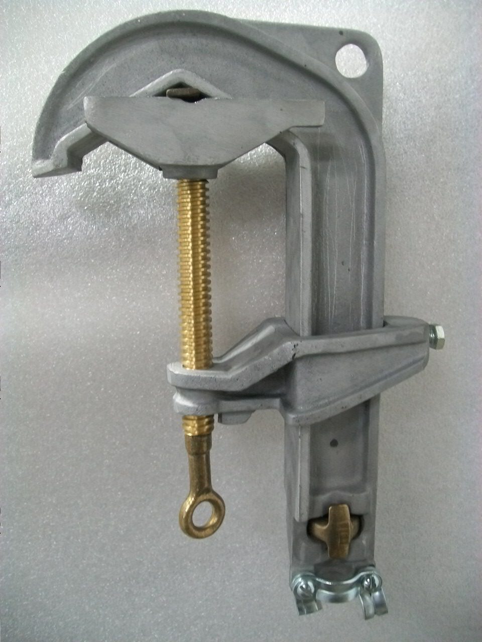 Grampo de Aterramento C-734